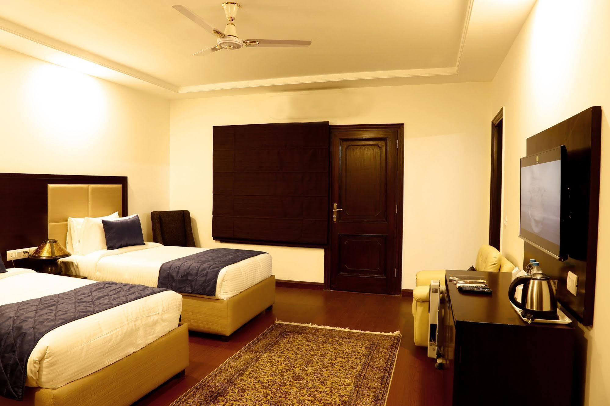 Hotel Africa Avenue Neu-Delhi Exterior foto