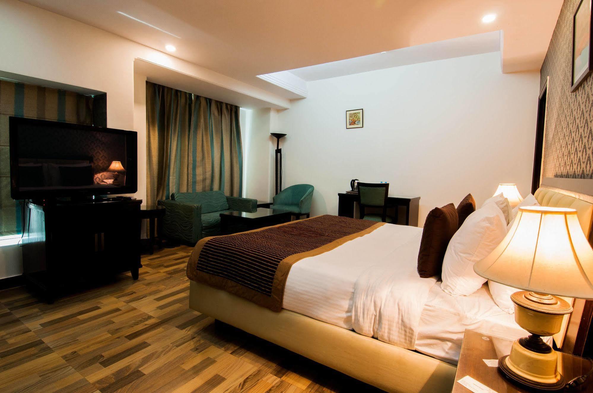 Hotel Africa Avenue Neu-Delhi Exterior foto