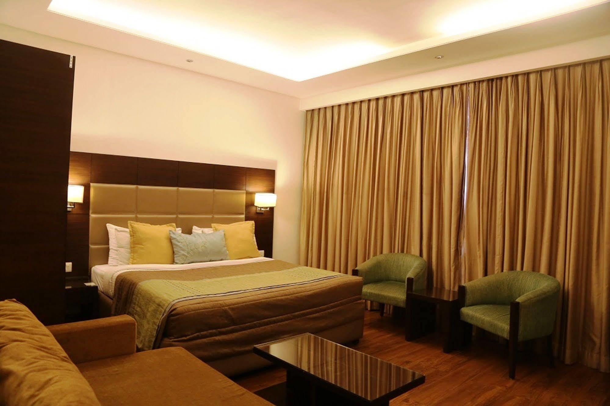 Hotel Africa Avenue Neu-Delhi Exterior foto